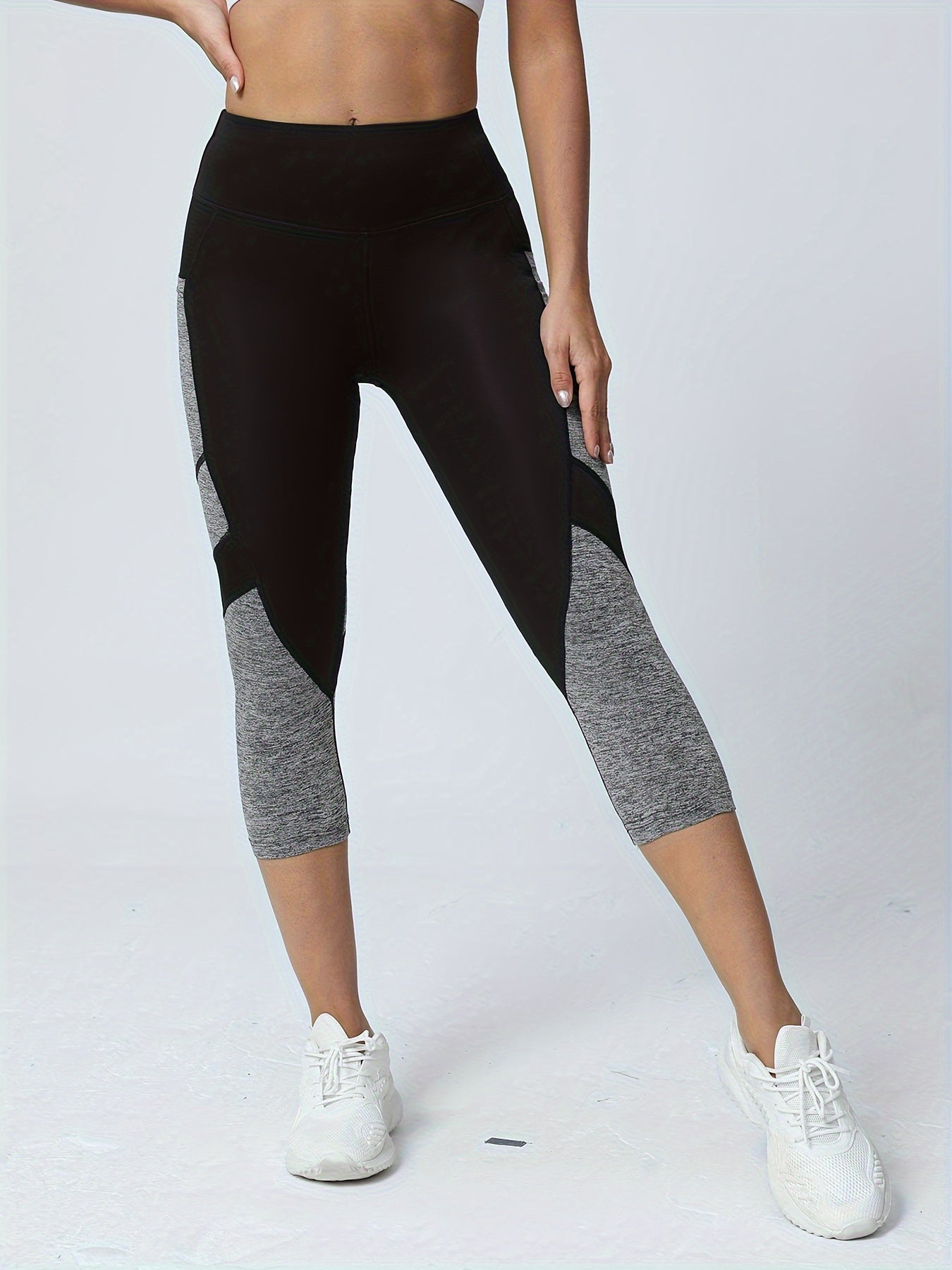 Women's Color Block High-Waisted Pocket Capris with Tummy Contro