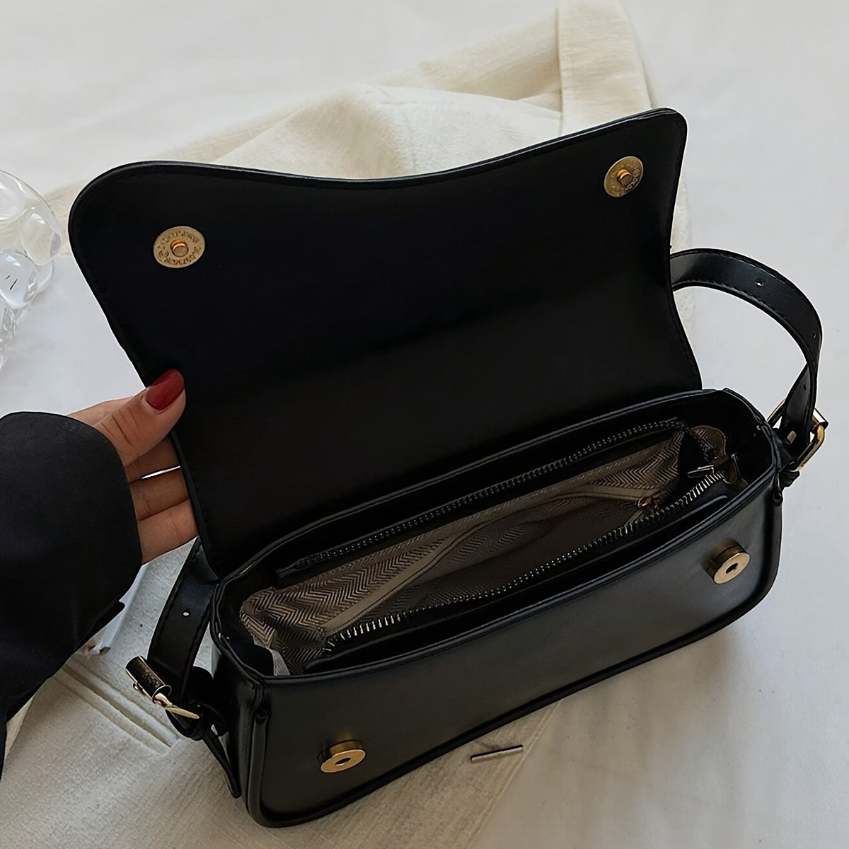 Ladies Crescent Shoulder Bag For Women Flap And Magnetic Clasp One Shoulder Bag Elegant Solid Saddle Bag