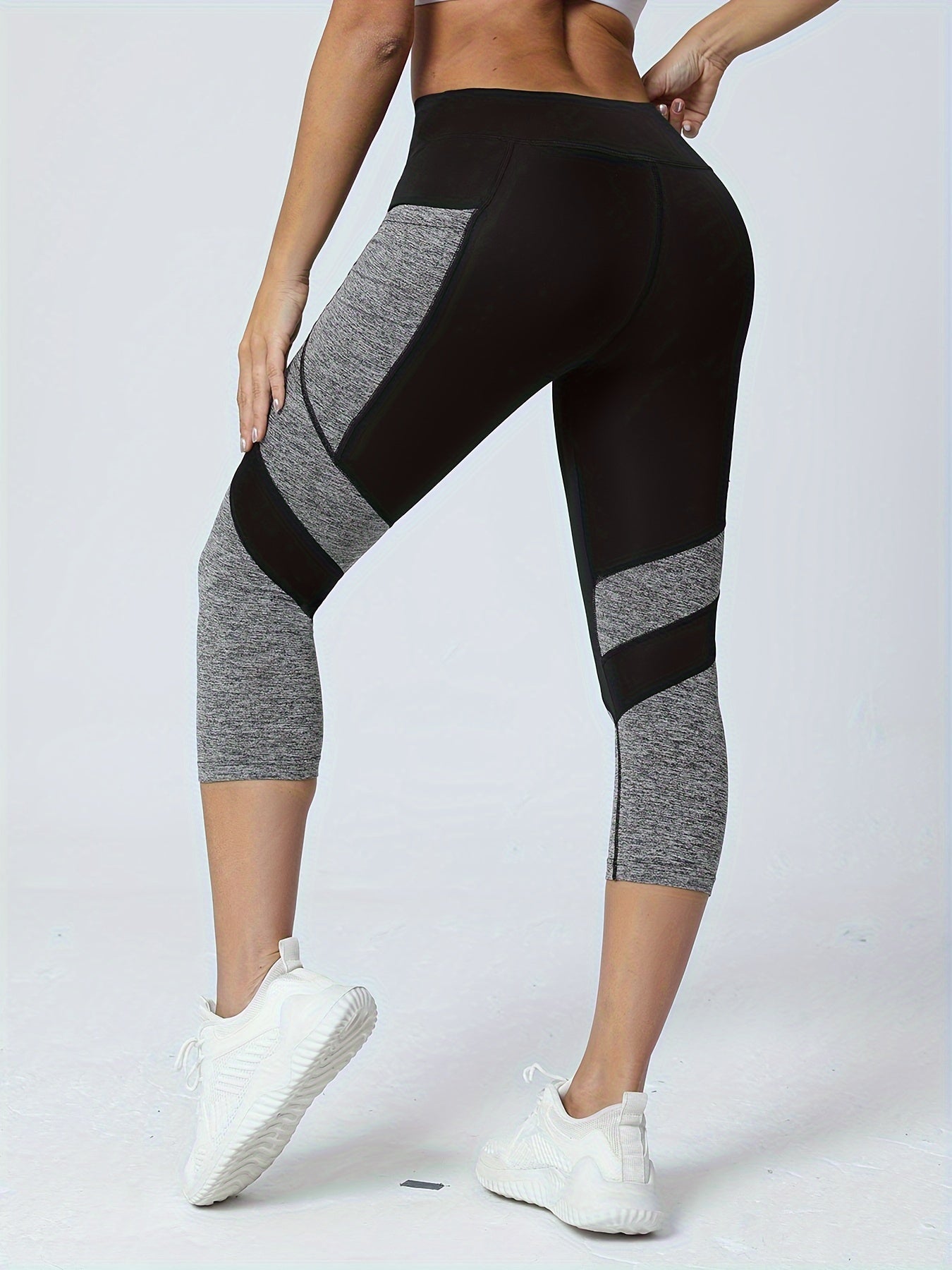 Women's Color Block High-Waisted Pocket Capris with Tummy Contro