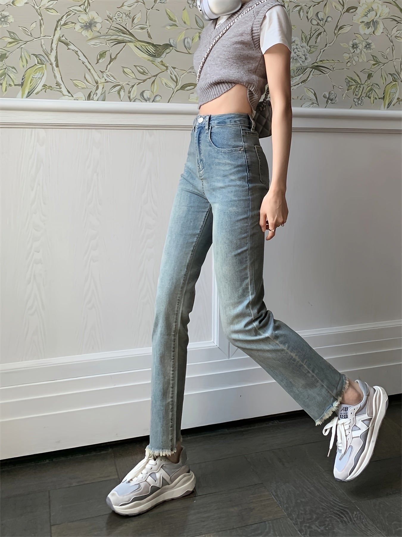 In-style Retro Denim High-Waist Straight Leg Jeans - Soft Stretch, Waterwashed, Solid Pattern, Suitable for All Seasons