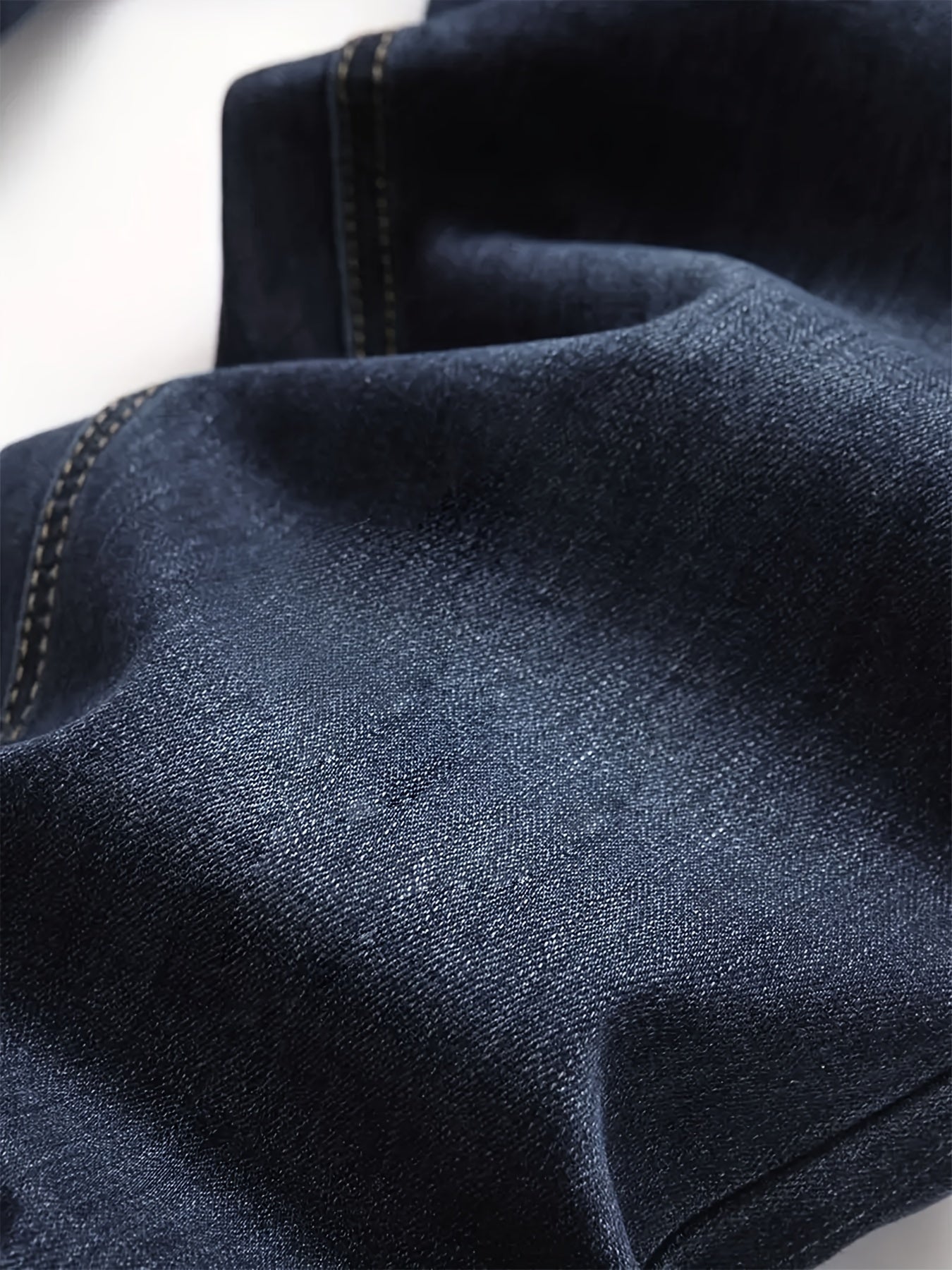 Men's Slim Fit Denim Jeans: Classic Design, Versatile for Four Seasons