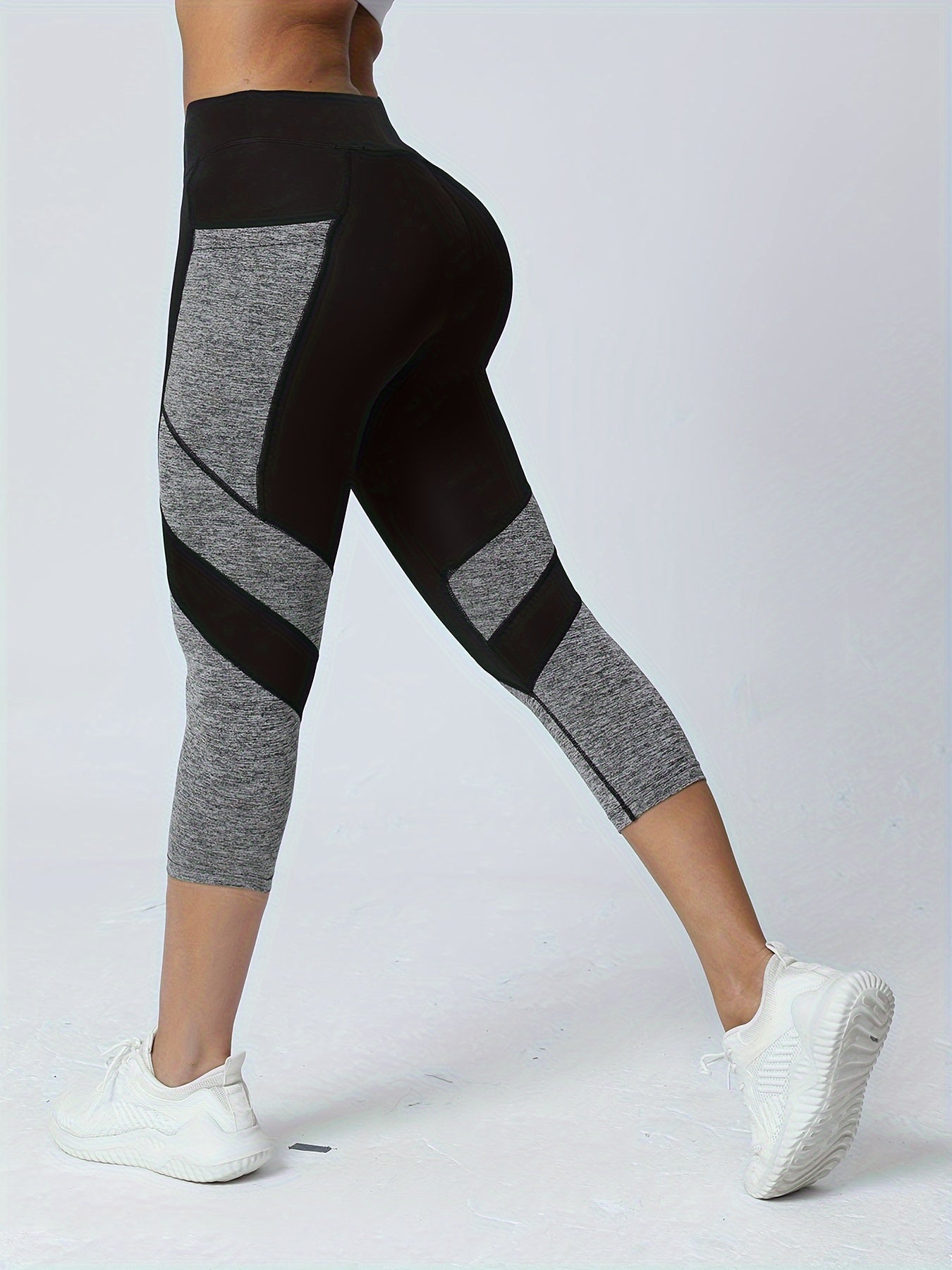 Women's Color Block High-Waisted Pocket Capris with Tummy Contro