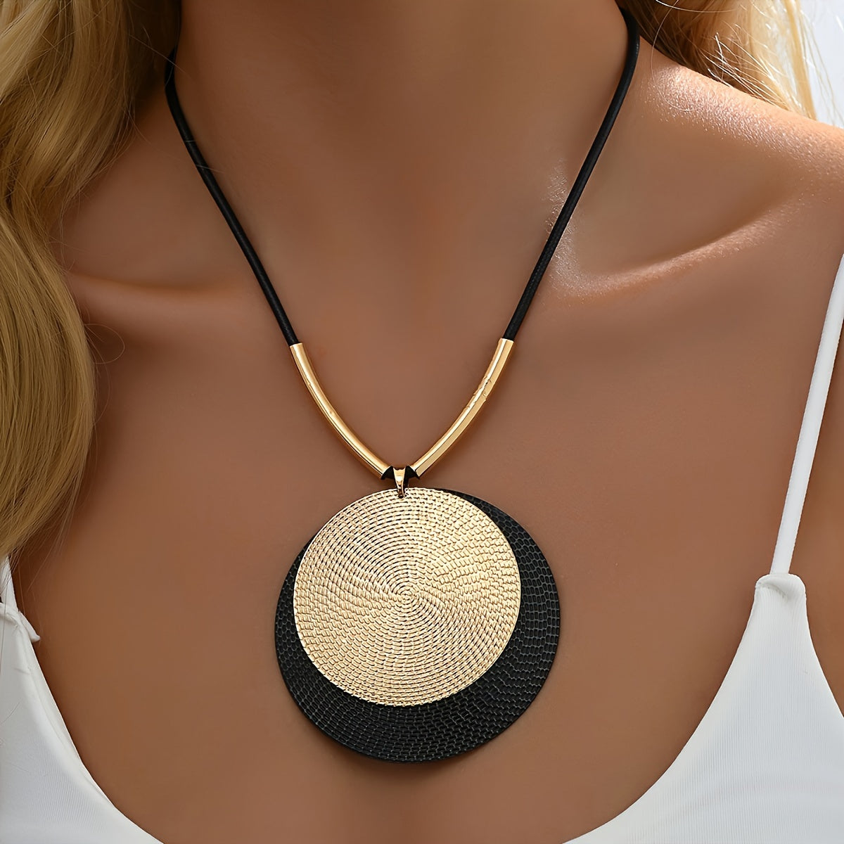 Women's Woven Retro Style Geometric Pendant Necklace